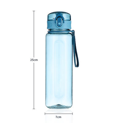 Bouteille d'eau potable en plastique sport portable de 650 ml avec coq 2023 Design Product
