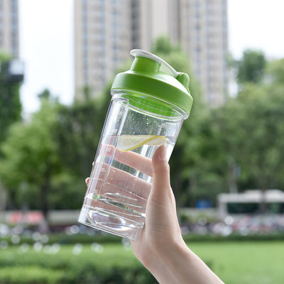 Coupe à shaker portable en poudre de protéines avec méthode de consommation directe et boule métallique