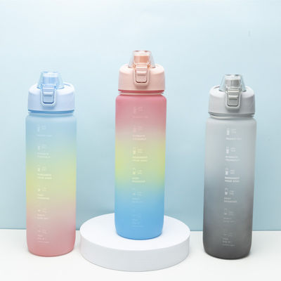 Logo personnalisé Acceptable 550ml Ins Space Cup Bouteille d'eau pour les activités extérieures intérieures
