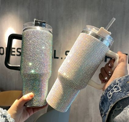 Bouteille d'eau en acier inoxydable en 40 oz incrustée de diamants