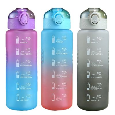 Donnez l'échantillon 1L plastique BPA libre Sport Gym bouteille d'eau avec marqueur de temps et paille