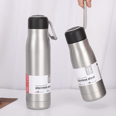 400 ml/500 ml Bouteille d'eau sportive isolée à double paroi en acier inoxydable de design moderne