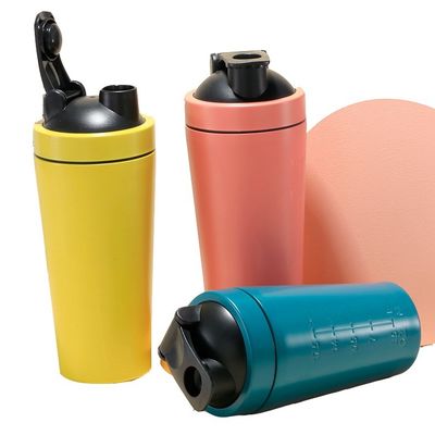 Bouteille de mélangeur de protéines métalliques à paroi simple 18/8 avec couvercle et boule de mélange incluse