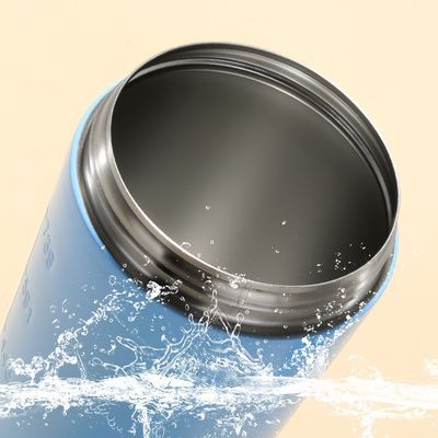 500 ml et 750 ml de gymnase bouteille de shaker en acier inoxydable métallique avec boule de mélange OEM accepté