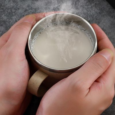 Gobelets portatifs en acier inoxydable à double couche de 220 ml pour les boissons anti-échauffement et thé