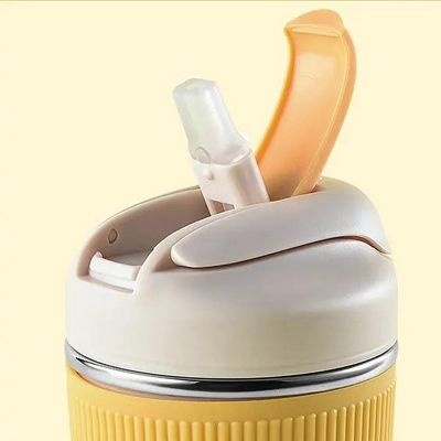 350 ml/480 ml Capacité de production 316 bouteille d'eau en acier inoxydable avec manchon en silicone