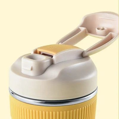 Style de conception portable 350ML 480ML tasse à café en acier inoxydable à double paroi avec paille