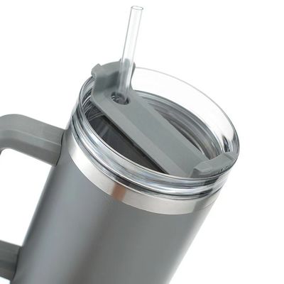 Classique style de conception 40oz en acier inoxydable outdoor tumbler avec poignée et paille pour OEM