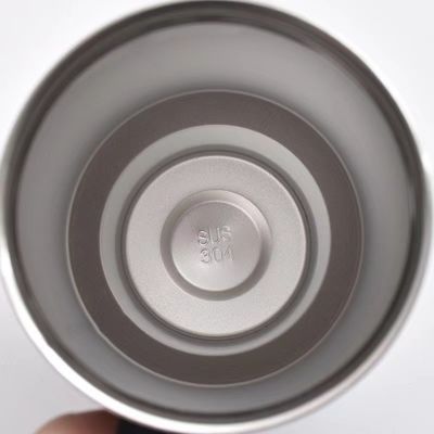 Classique style de conception 40oz en acier inoxydable outdoor tumbler avec poignée et paille pour OEM