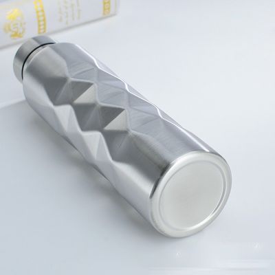 Méthode de débit direct de l'eau potable 1000 ml Cube sous vide pour boissons en acier inoxydable