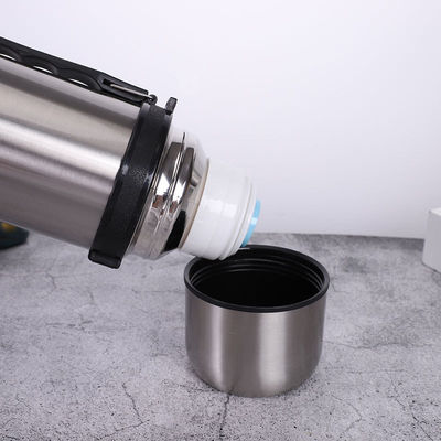 Bouteille isolée sous vide en acier inoxydable pour les modes de vie actifs