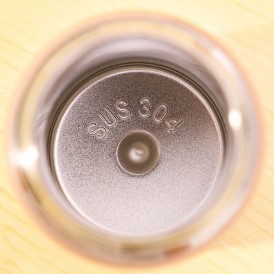 Bouteilles sous vide Thermoses Petite capacité Coupe isolée avec conception créative de grains de bois