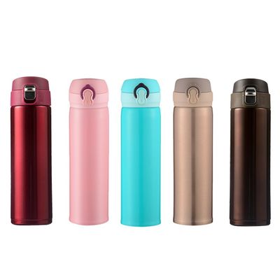 Bouteille d'eau sous vide à rebond en acier inoxydable de 500 ml avec couleur solide et échantillon fourni