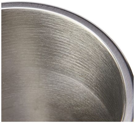 Une tasse de café à vide isolée à double paroi 16 oz pour les boissons chaudes et froides