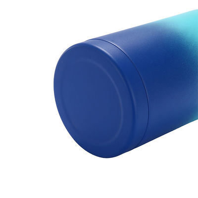 Bouteille d'eau en acier inoxydable isolée en métal Gym Grande capacité pour tous les besoins de fitness