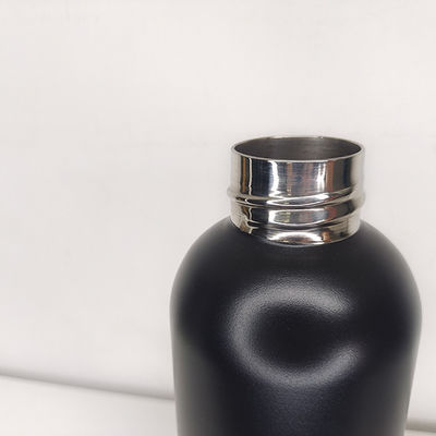 Bouteilles d'eau isolées en acier inoxydable à couvercle PP de qualité alimentaire pour voyages en plein air