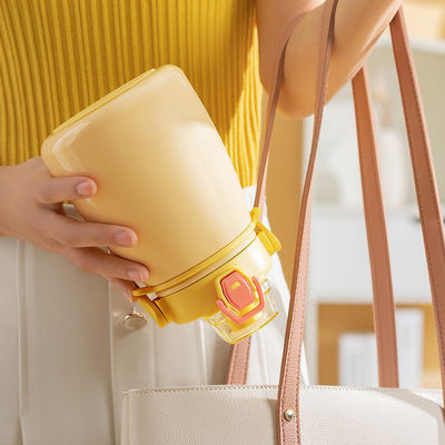 Logo personnalisé Bouteille d'eau isolée pour filles avec performance d'isolation thermique 2023