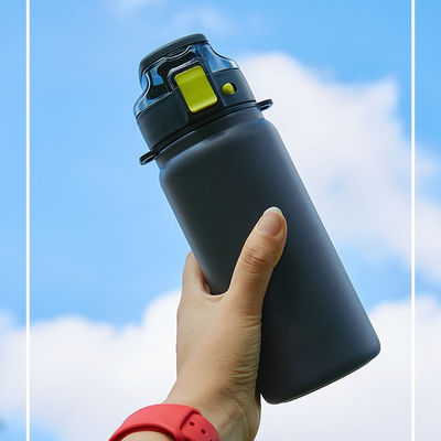 316 Corps de tasse en acier inoxydable Bouteille d'eau isolée à double paroi pour les aventures actives