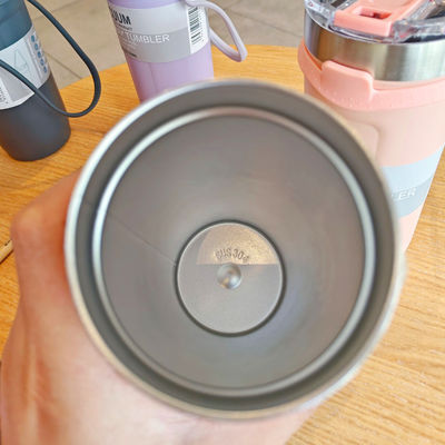 Logo personnalisé tasse à vide en acier inoxydable Le meilleur tampon isolé pour les voyages
