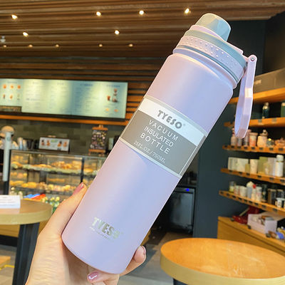 Bouteille d'eau de sport en acier inoxydable isolée avec paille sans BPA et double paroi