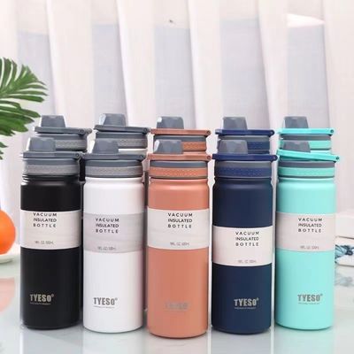 Bouteille d'eau de sport en acier inoxydable isolée avec paille sans BPA et double paroi