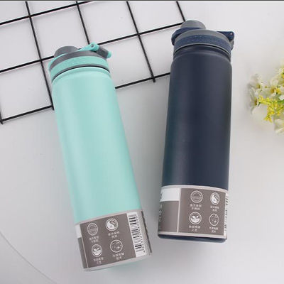 Bouteille d'eau sportive isolée sous vide à double paroi personnalisée pour voyager et camper