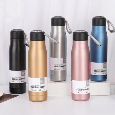 Bouteille d'eau en acier inoxydable isolée à double paroi OEM/ODM acceptable pour le développement durable