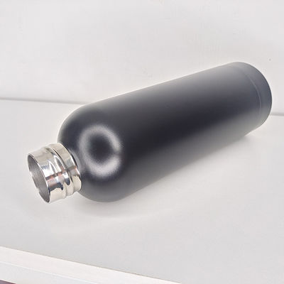 Bouteille d'eau en acier inoxydable 304 500ml Coupe de sport en caoutchouc avec couvercle de qualité alimentaire en PP