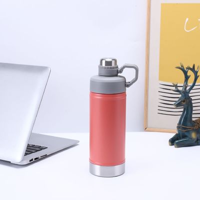750 ml de tasse à vide en acier inoxydable Les meilleures bouteilles d'eau de sport en stock