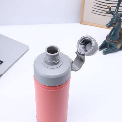 750 ml de tasse à vide en acier inoxydable Les meilleures bouteilles d'eau de sport en stock