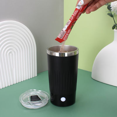 Coupe de mélange en acier inoxydable avec un couvercle de conception minimaliste