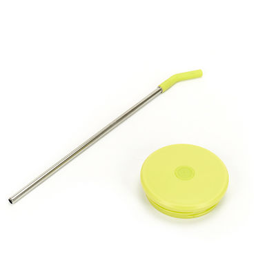Des tasses à l'arc-en-ciel avec des accessoires de paille durables et à la main