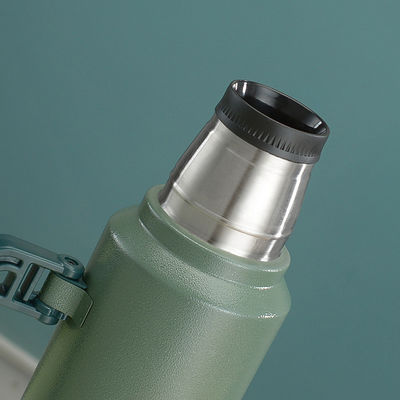 Profitez de boissons chaudes ou froides lors de votre camping avec ce flacon à vide isolé de 1 litre