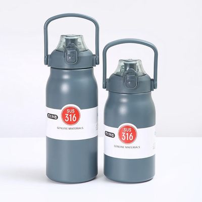 Couleurs personnalisées en acier inoxydable à double paroi Bouteille de sport à boisson isolée directe