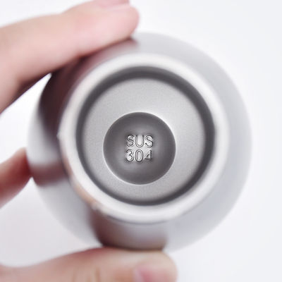 Toutes les personnes concernées peuvent profiter de notre bouteille d'eau isolée sous vide de 17 oz avec logo personnalisé